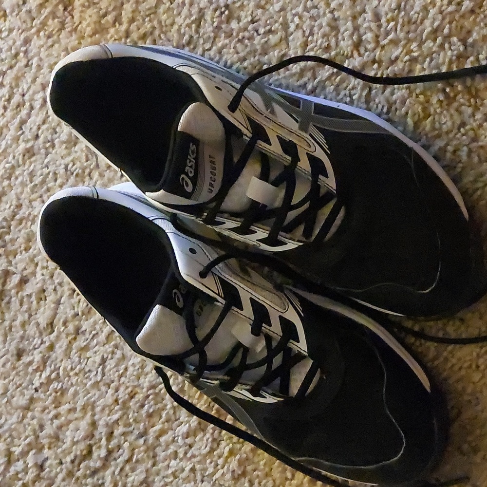 Volleyball shoes brand women's ASICS size 11